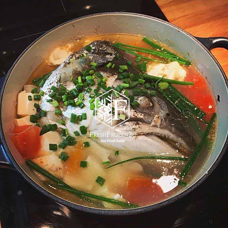 Fish Salmon Head Half (200 g) 三文鱼头(半切)